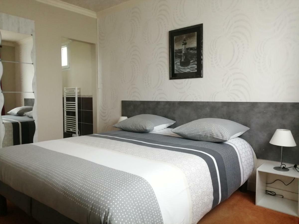 Hotel Le Poulmic 2*